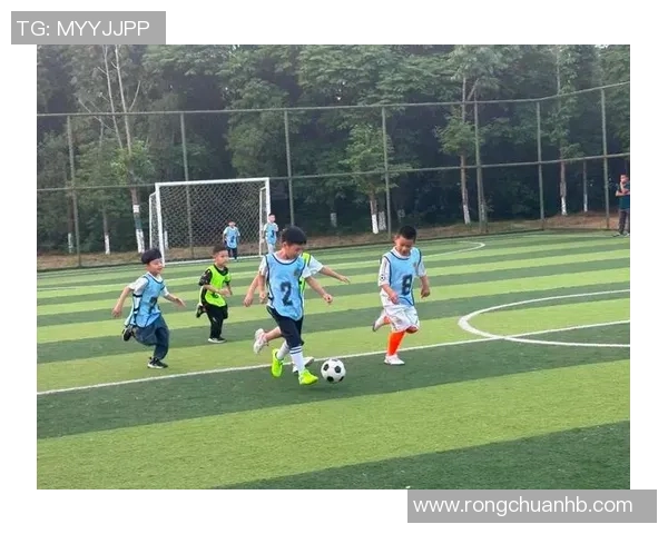 热爱运动热爱足球让我们一起奔跑在绿茵场上追逐梦想与激情 热爱运动热爱足球让我们一起奔跑在绿茵场上追逐梦想与激情